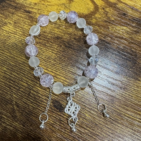 Elegant Silver and Purple Beaded Bracelet - Picture 1 of 3
